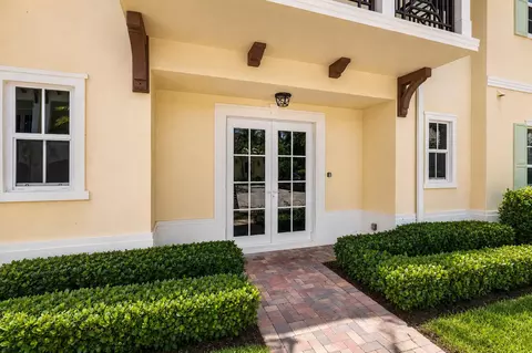 Exterior - 3770 County Line Rd #B5, Tequesta, FL 33469 photo 5 of 13