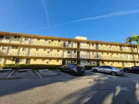2820 NE 201st Ter #F106, Aventura, FL 33180