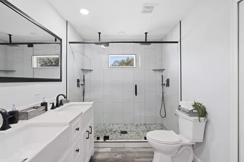 Bath - 20806 NW 274th St, Okeechobee, FL 34972 photo 1 of 7