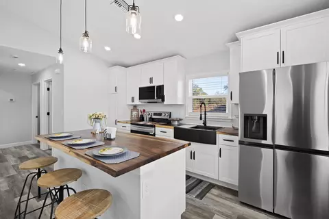 Kitchen - 20806 NW 274th St, Okeechobee, FL 34972 photo 3 of 3