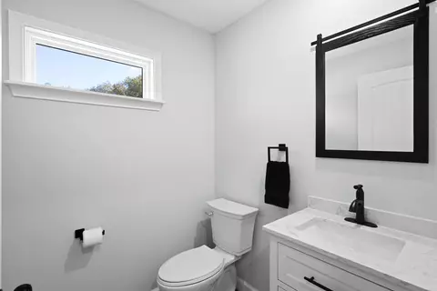 Bath - 20806 NW 274th St, Okeechobee, FL 34972 photo 7 of 7