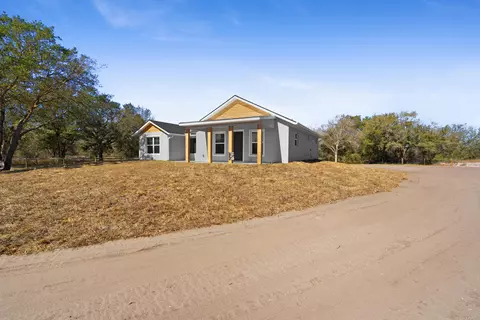 Exterior - 20806 NW 274th St, Okeechobee, FL 34972 photo 5 of 11