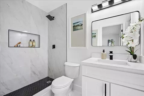 Bath - 48 Wingo St, Tequesta, FL 33469 photo 2 of 3