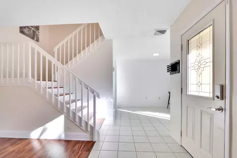 Entry Way - 5633 SE Windsong Ln, Stuart, FL 34997 photo 1 of 1