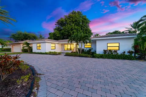 324 Bamboo Rd, Palm Beach Shores, FL 33404