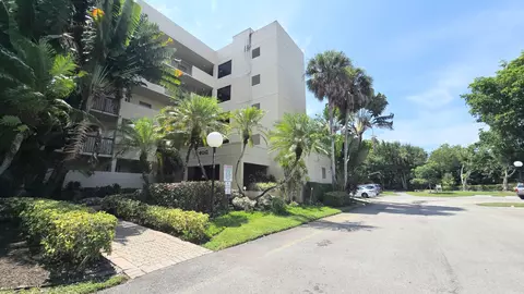 2900 NW 42nd Ave #A306, Coconut Creek, FL 33066