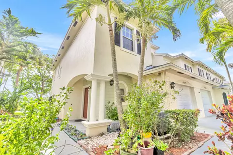 4205 Emerald Vis, Lake Worth, FL 33461