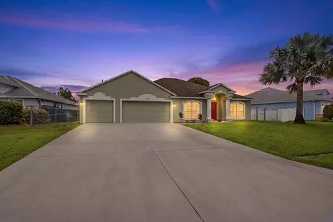 558 SW South Quick Cir, Port Saint Lucie, FL 34953