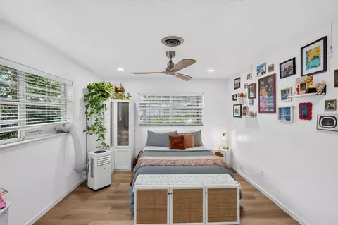 Bedroom - 902 SE Ocean Ave, Stuart, FL 34996 photo 5 of 10