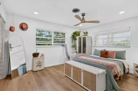 Bedroom - 902 SE Ocean Ave, Stuart, FL 34996 photo 1 of 10