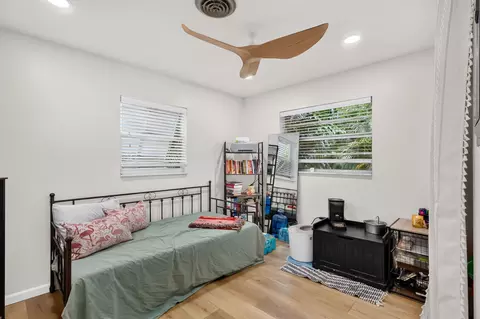 Bedroom - 902 SE Ocean Ave, Stuart, FL 34996 photo 9 of 10