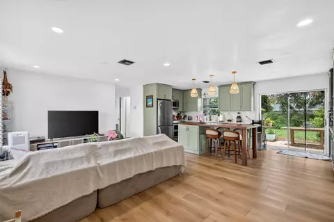 Other - 902 SE Ocean Ave, Stuart, FL 34996 photo 2 of 11