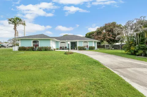 2961 SE Lander Ave, Port Saint Lucie, FL 34952