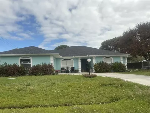 2961 SE Lander Ave, Port Saint Lucie, FL 34952