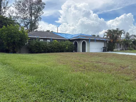 648 West Dr, Delray Beach, FL 33445