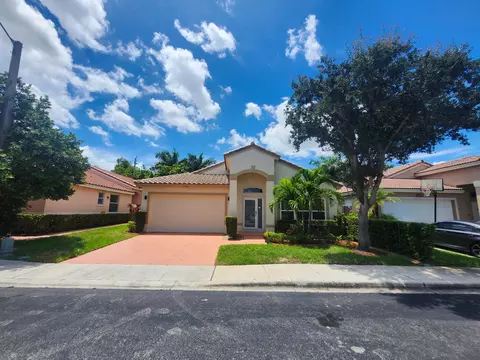 10246 SW 16th Ct, Pembroke Pines, FL 33025