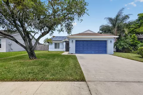 5108 Arbor Glen Cir, Lake Worth, FL 33463
