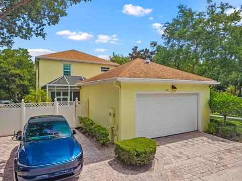 Exterior - 142 Newcastle Dr, Jupiter, FL 33458 photo 6 of 10