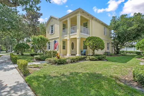 Exterior - 142 Newcastle Dr, Jupiter, FL 33458 photo 2 of 10