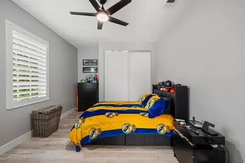 Bedroom - 142 Newcastle Dr, Jupiter, FL 33458 photo 5 of 5