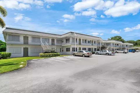 3160 Lake Osborne Dr #BLDG 6  206, Lake Worth Beach, FL 33461