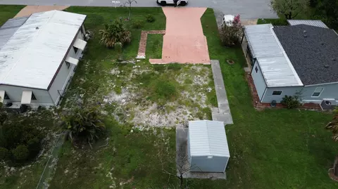 2574 SW Monarch Trl, Stuart, FL 34997 photo 4