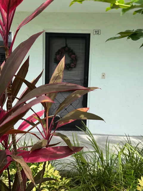 6698 10th Ave N #112, Lake Worth, FL 33467