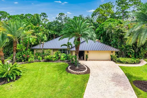 9162 Winding Woods Dr, Lake Worth, FL 33467