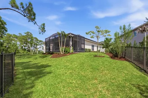 Exterior - 4590 SW Ardsley Dr, Stuart, FL 34997 photo 7 of 9