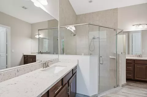 Bath - 4590 SW Ardsley Dr, Stuart, FL 34997 photo 1 of 2