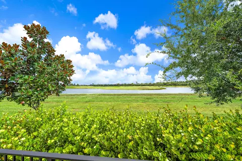9930 Timber Creek Way, Palm Beach Gardens, FL 33412