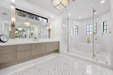 Bath - 9840 Bay Leaf Ct, Parkland, FL 33076 photo 3 of 10