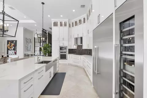 Kitchen - 9840 Bay Leaf Ct, Parkland, FL 33076 photo 6 of 8