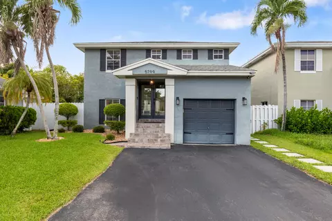 5799 Woodland Point Dr, Tamarac, FL 33319