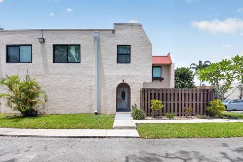 6352 Seven Springs Blvd #B, Greenacres, FL 33463