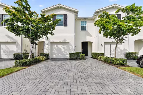 4168 Lagoon Shore Dr, Lake Worth, FL 33467