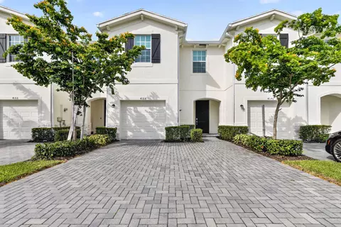 4168 Lagoon Shore Dr, Lake Worth, FL 33467
