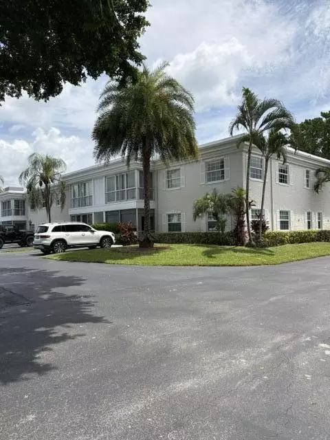 6471 Bay Club Dr #3, Fort Lauderdale, FL 33308