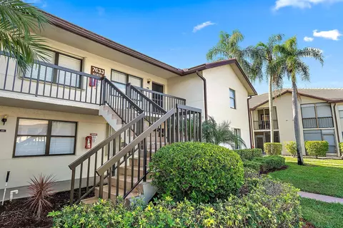 7633 Tahiti Ln #204, Lake Worth, FL 33467