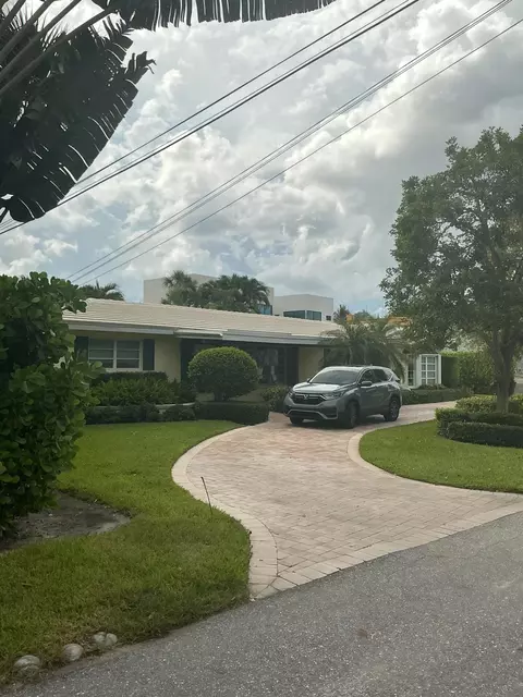 210 Palm Trl, Delray Beach, FL 33483