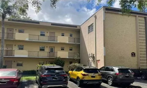 100 Ashbury Rd #206, Hollywood, FL 33024