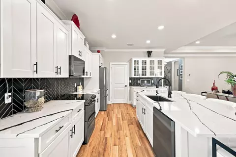 Kitchen - 7314 SW Kantner Dr, Stuart, FL 34997 photo 3 of 5