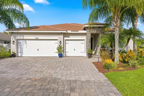 Exterior - 7314 SW Kantner Dr, Stuart, FL 34997 photo 2 of 11