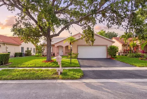 18871 NW 2nd St, Pembroke Pines, FL 33029