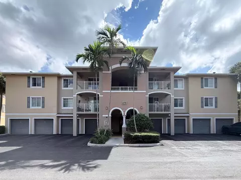 6378 Emerald Dunes Dr #301, West Palm Beach, FL 33411