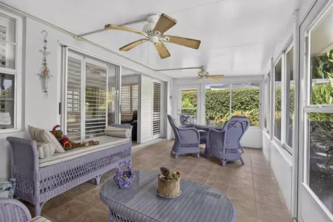 Exterior - 262 Brier Cir, Jupiter, FL 33458 photo 10 of 16