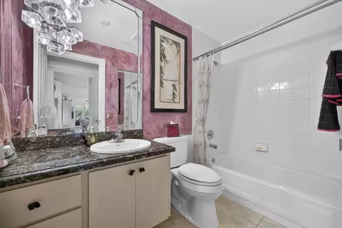 Bath - 262 Brier Cir, Jupiter, FL 33458 photo 2 of 4