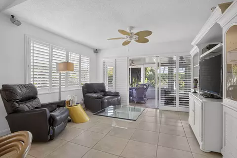 Living - 262 Brier Cir, Jupiter, FL 33458 photo 1 of 3