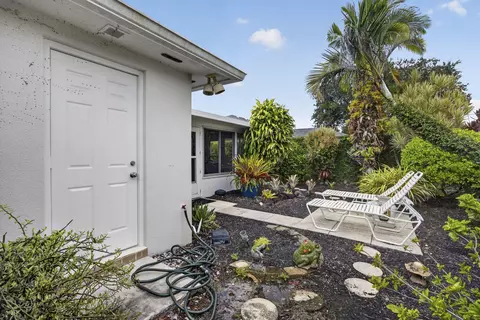 Exterior - 262 Brier Cir, Jupiter, FL 33458 photo 16 of 16