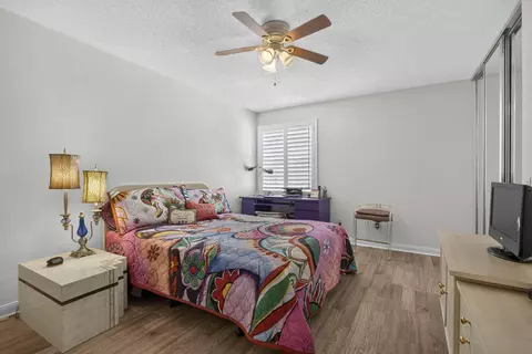 Bedroom - 262 Brier Cir, Jupiter, FL 33458 photo 2 of 3